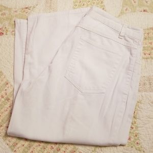 ❤  Ladies Size 8 Capris. FINAL MARKDOWN